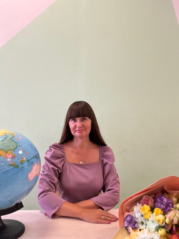Ковальчук Лариса Дмитриевна.